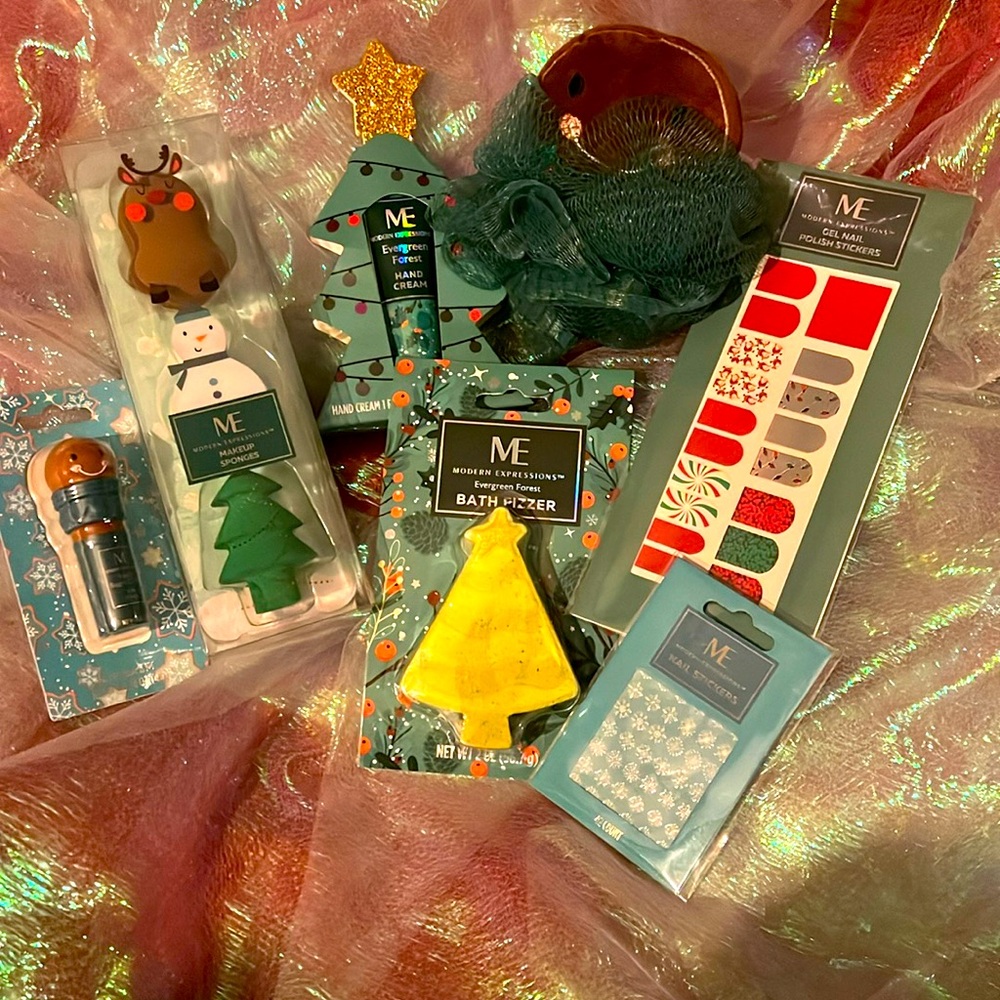 NWT: Holiday Relaxation Modern Expressions Gift Set #4
